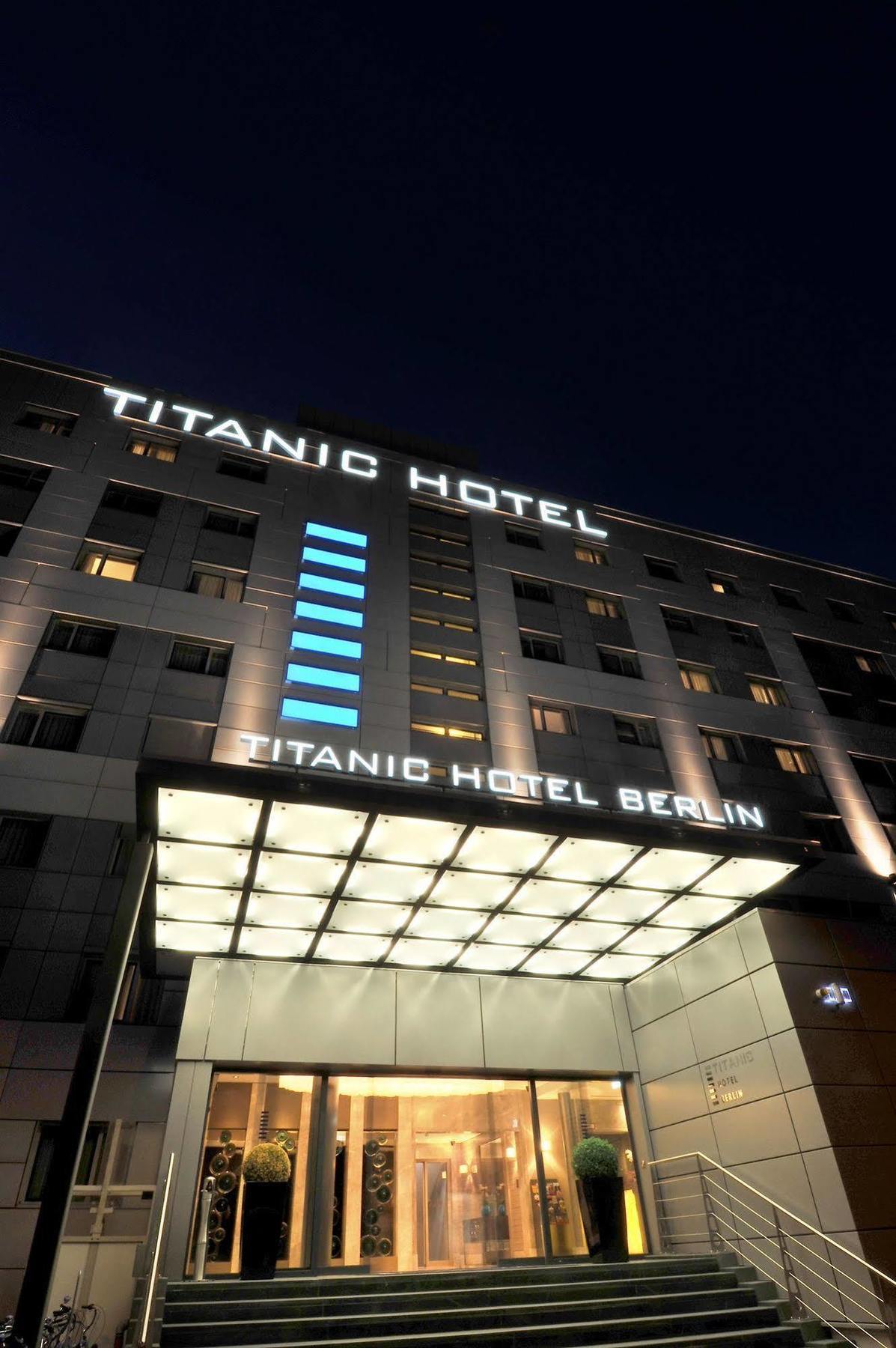 Titanic Comfort Mitte Berlim Exterior foto